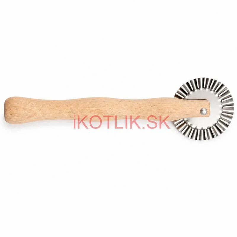 Drevené radielko na cesto 17 cm – vlnkovité koliesko 5 cm