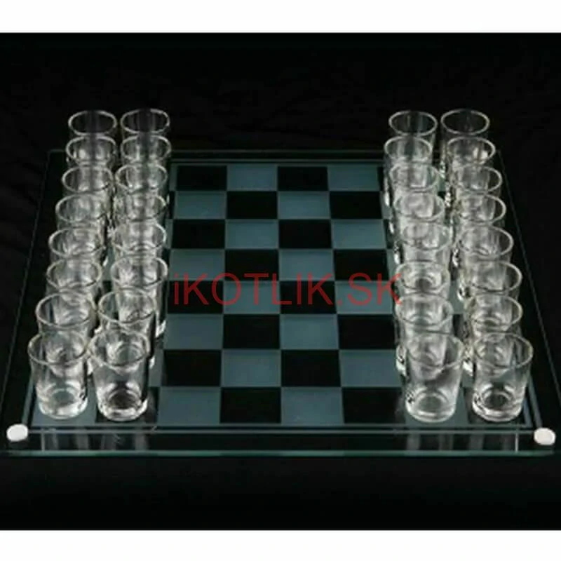 Šachová hra so štamperlíkmi