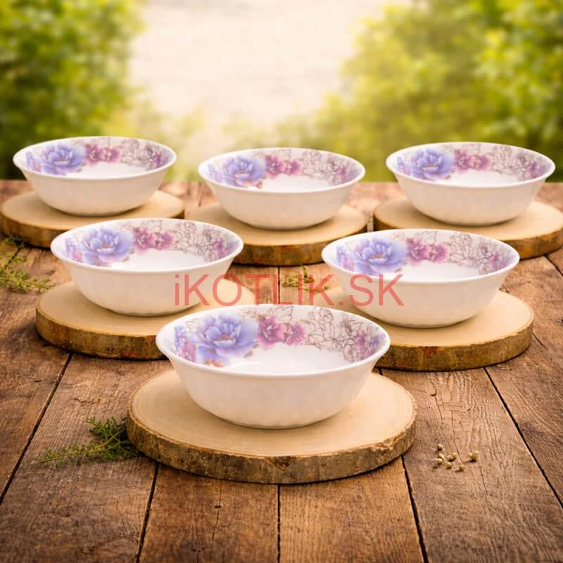 Súprava 6 drevených podnosov z prírodného plátku dreva s kôrou Ø 20–24 cm